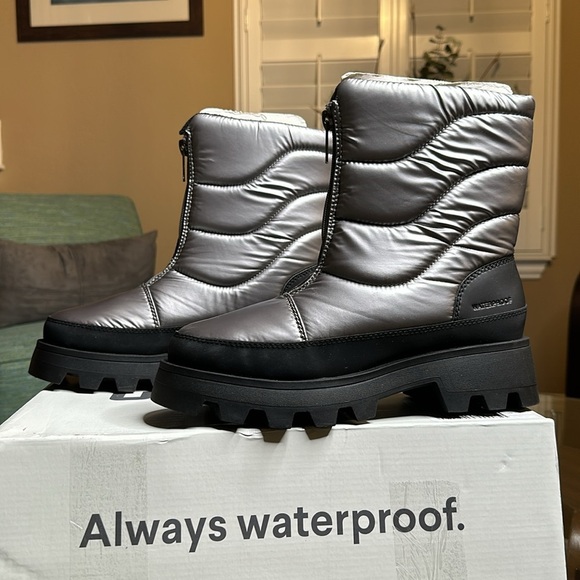 Cougar Women's Zip Quilted Cold Weather Boots size 9 - Picture 1 of 13
